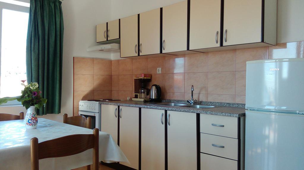 Apartments Marija Primosten Luaran gambar